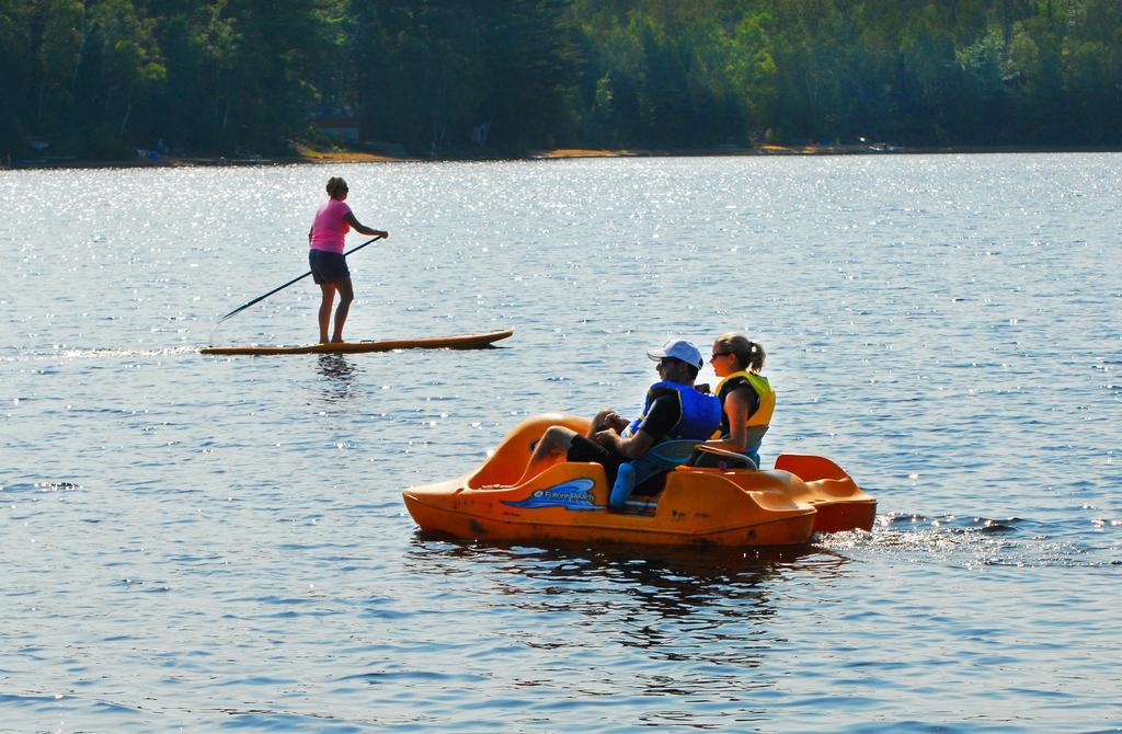 The Pines Cottage Resort Oxtongue Lake Екстер'єр фото